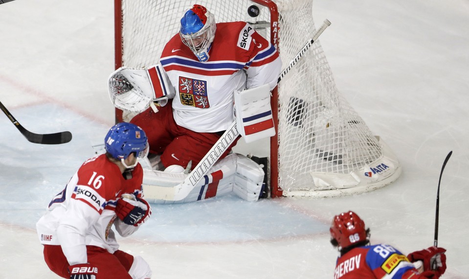 Rusi poslali Čechov domov, Fíni zdolali Američanov