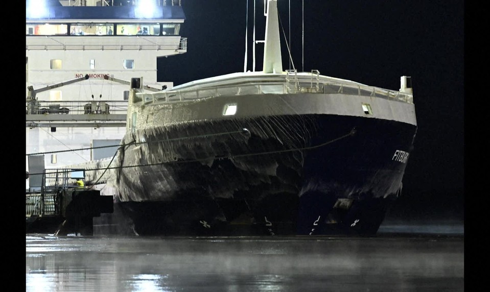 Loď zadržaná po poškodení kábla prevážala ruskú oceľ sankcionovanú EÚ