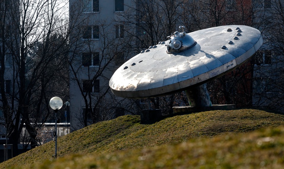 Vandali opäť poškodili UFO, dominantu sídliska v Podunajských Biskupiciach