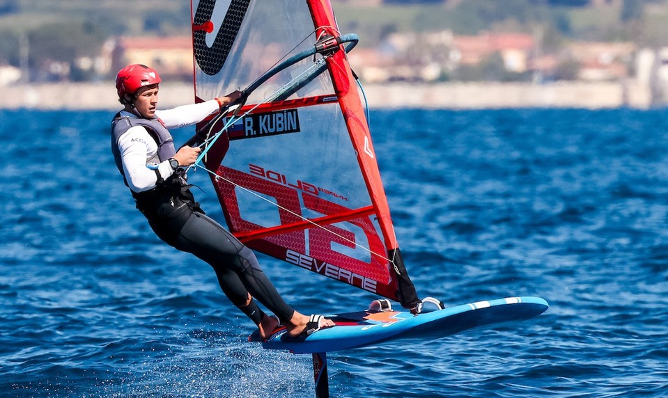 Máme VICEMAJSTRA Európy. Windsurfista KUBÍN vybojoval striebro