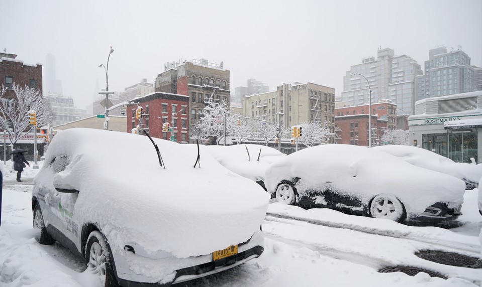 OBRAZOM: New York pod snehom