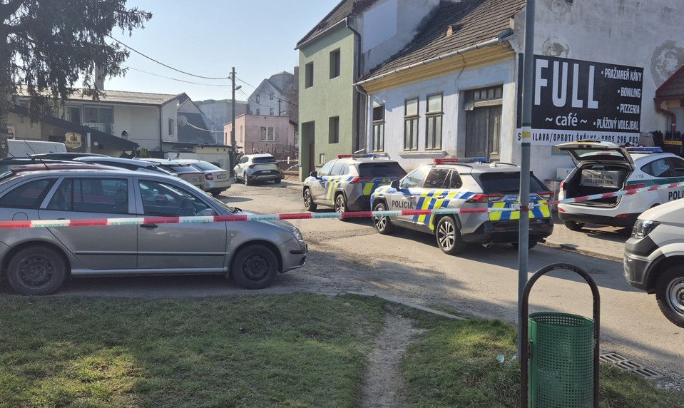 Hrozivý nález v Ilave. Telo muža malo byť dobodané