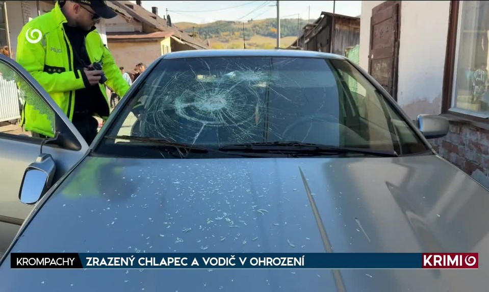 ZRAZENÝ CHLAPEC A VODIČ V OHROZENÍ