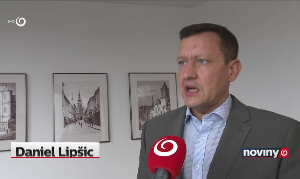 Verdikt odložili na september