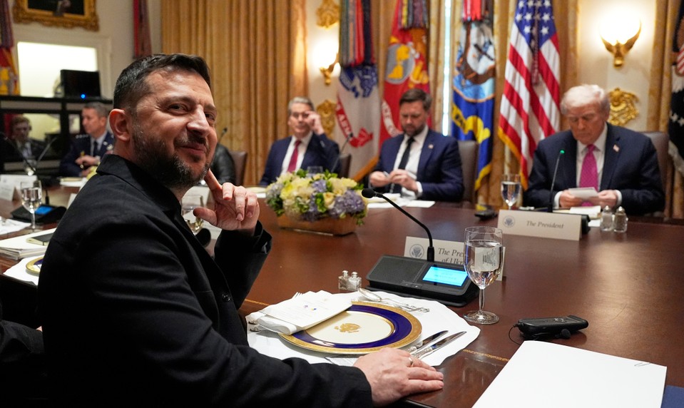 Donald Trump sa v Bielom dome stretol s ukrajinským prezidentom Zelenským