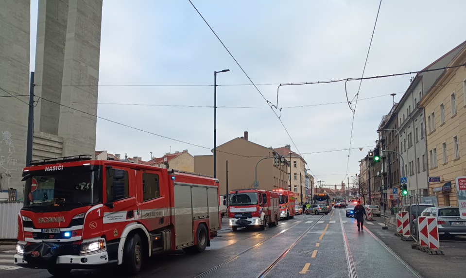 V Prahe došlo k masívnemu úniku plynu, zasahujú hasiči aj polícia