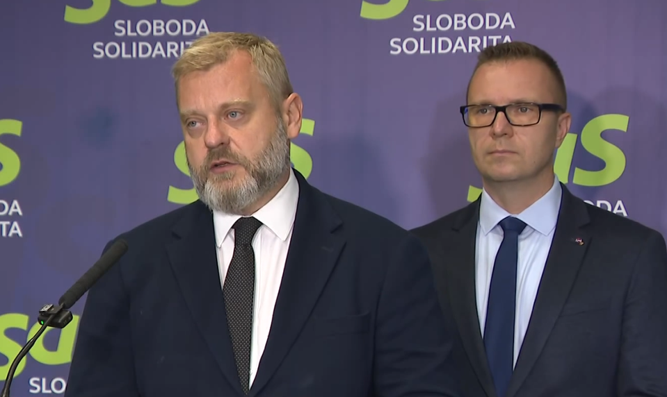 Tlačová beseda strany SaS k nákupu hasičských áut