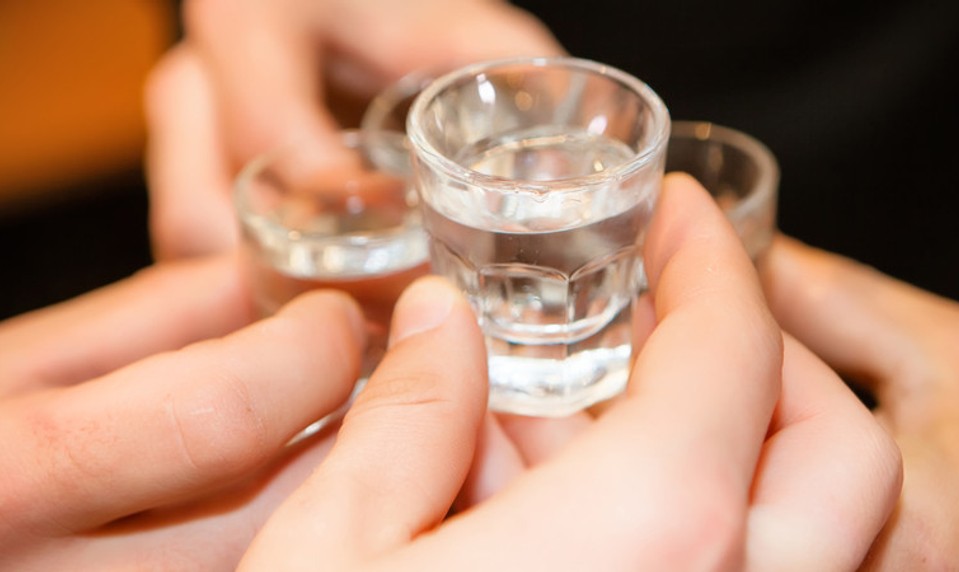 Predavačka predala vodku dvom školáčkam bez kontroly veku. Dievča (14) skončilo v nemocnici
