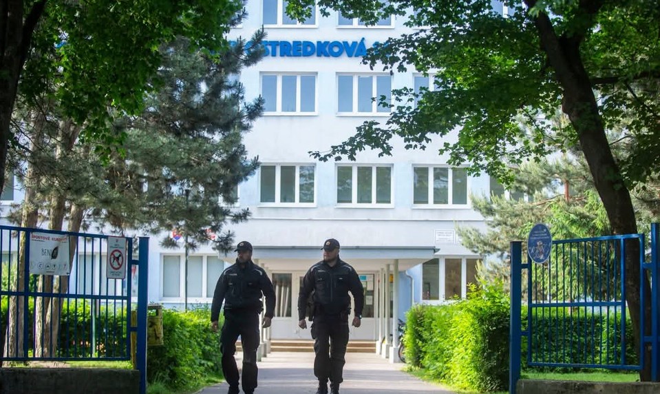 Polícia zvyšuje prítomnosť pri školách: Reaguje na nedávne udalosti