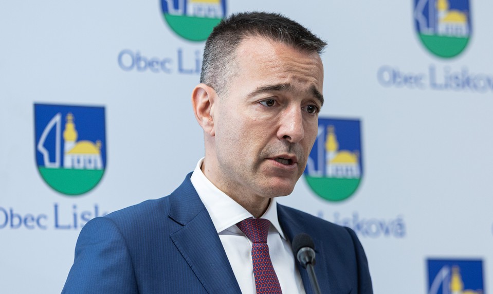 KDH chce odvolať ministra Druckera. Za dôvod označuje zlyhanie systému ePrihlášok