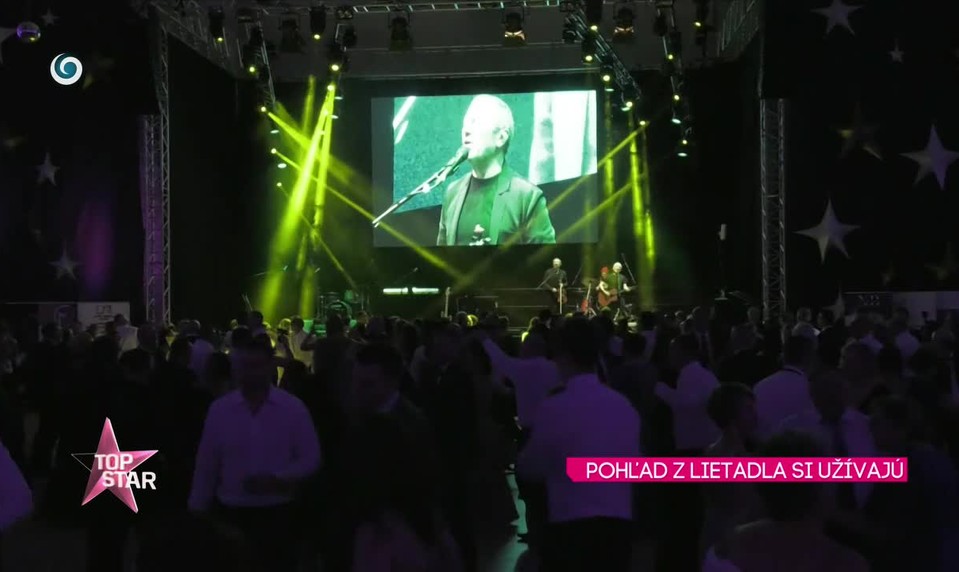 Pohľad z lietadla si užívajú
