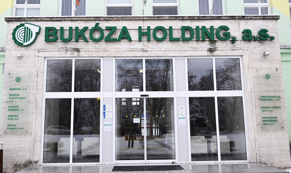 Areál Bukózy sa mení na ekologickú hrozbu. Úrady hovoria o časovanej bombe