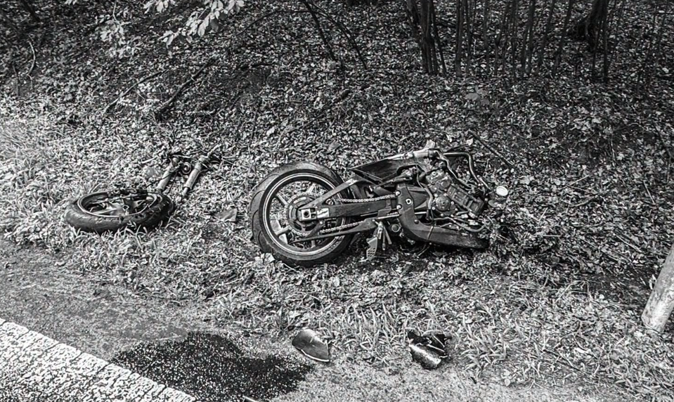 Motorkár zahynul po brutálnej čelnej zrážke s autom