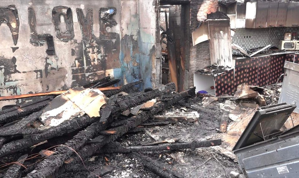 Pri požiari boli popálené deti, jedno z nich (†3) zomrelo. Ďalšie sú v kritickom stave