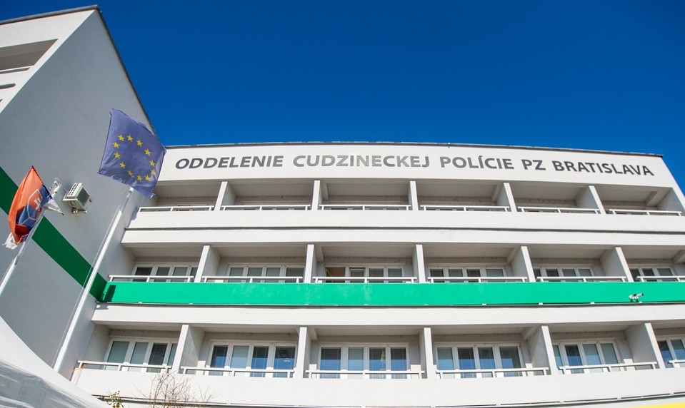 Slovensko posilňuje cudzineckú políciu. Pribudnú nové centrá a stovka pracovníkov