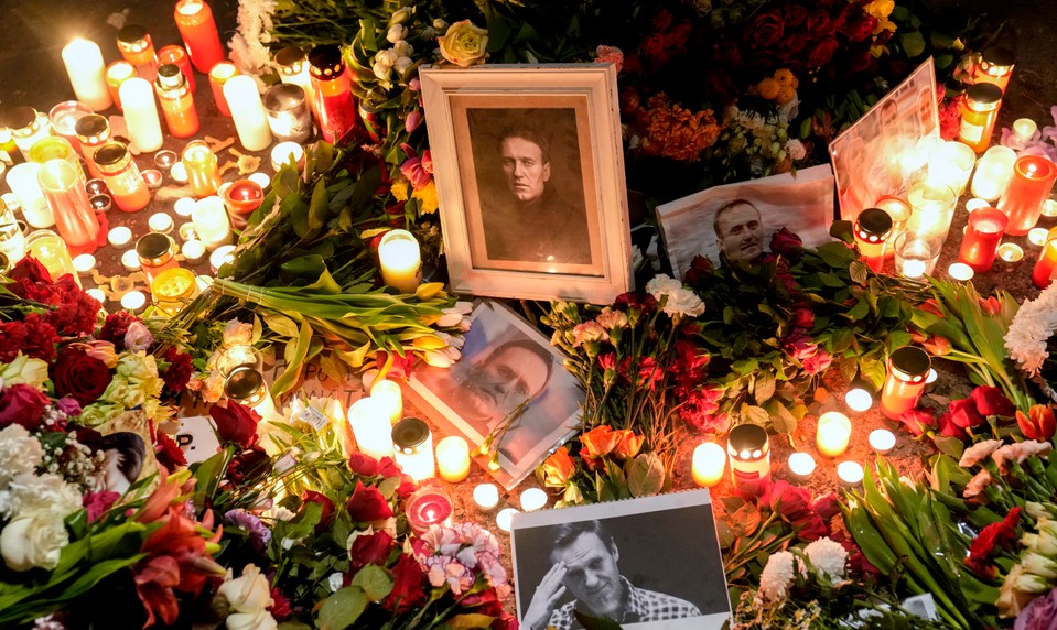 Rada EÚ uvalila sankcie na šiestich Rusov z prípadu otravy Navaľného