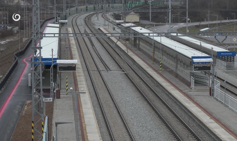 Milióny za stanicu, kde vlaky ani nezastavujú. Žilinská železničná zastávka vyvoláva otázky