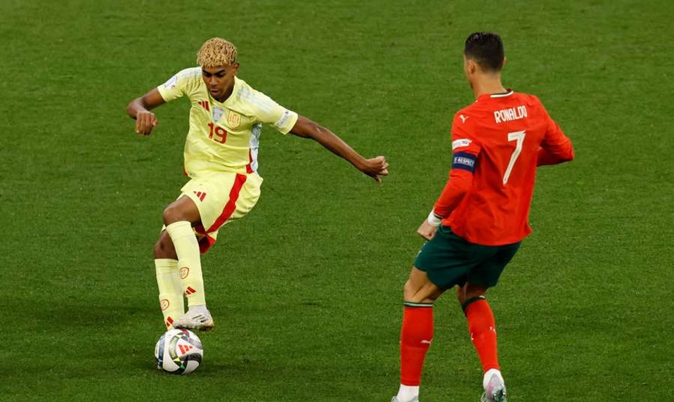 Šláger ako blázon. Pondelok prinesie súboj YAMALA s RONALDOM