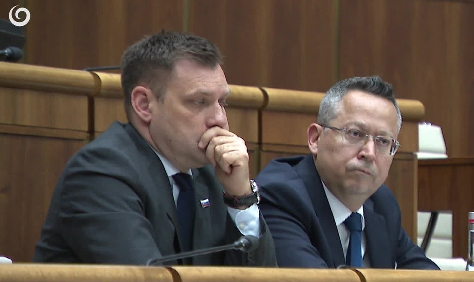 Poslanci odchádzajú na prázdniny. Po návrate však môže rozpočet rozpútať vojnu v koalícii