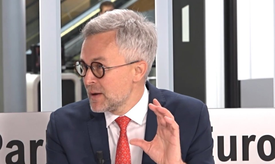 Europoslanec Krutílek o tých slovenských: Sami sa vyoutovali, nie sú schopní dokázať vôbec nič