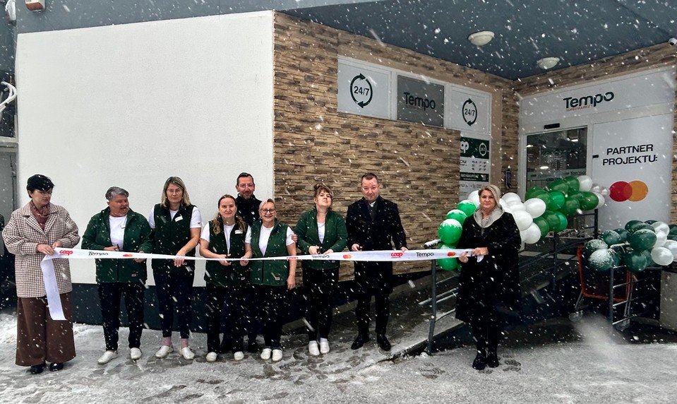 Neobmedzené nakupovanie už aj v najchladnejšej obci Slovenska. COOP Jednota spúšťa v Oravskej Lesnej siedmu predajňu 24/7