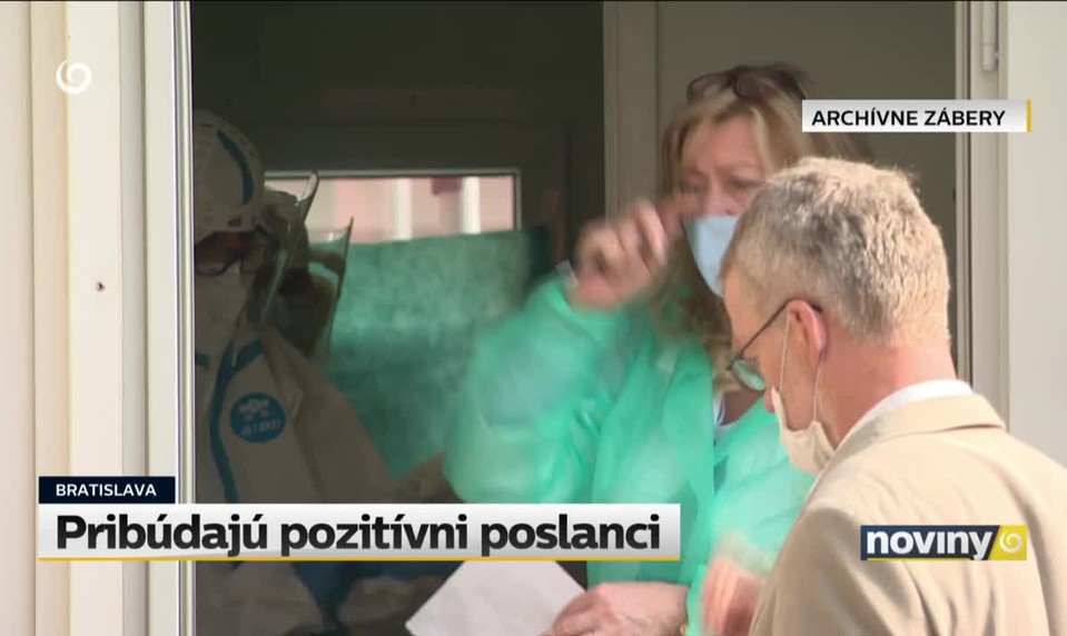 Pribúdajú pozitívni poslanci