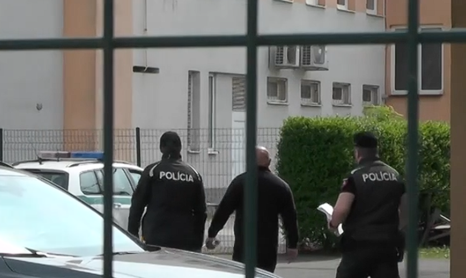 Starostu obce Prosačov poslali do väzby. Mal urobiť viaceré podozrivé transakcie
