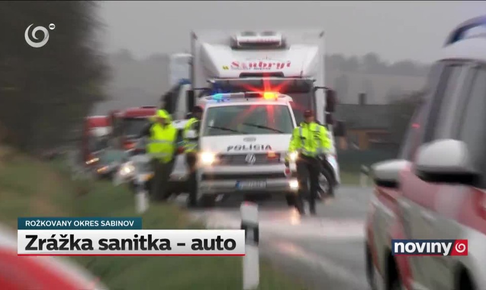 Zrážka sanitka - auto