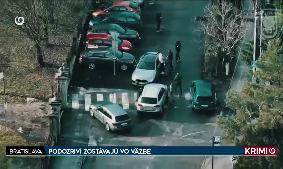 PODOZRIVÍ ZOSTÁVAJÚ VO VÄZBE