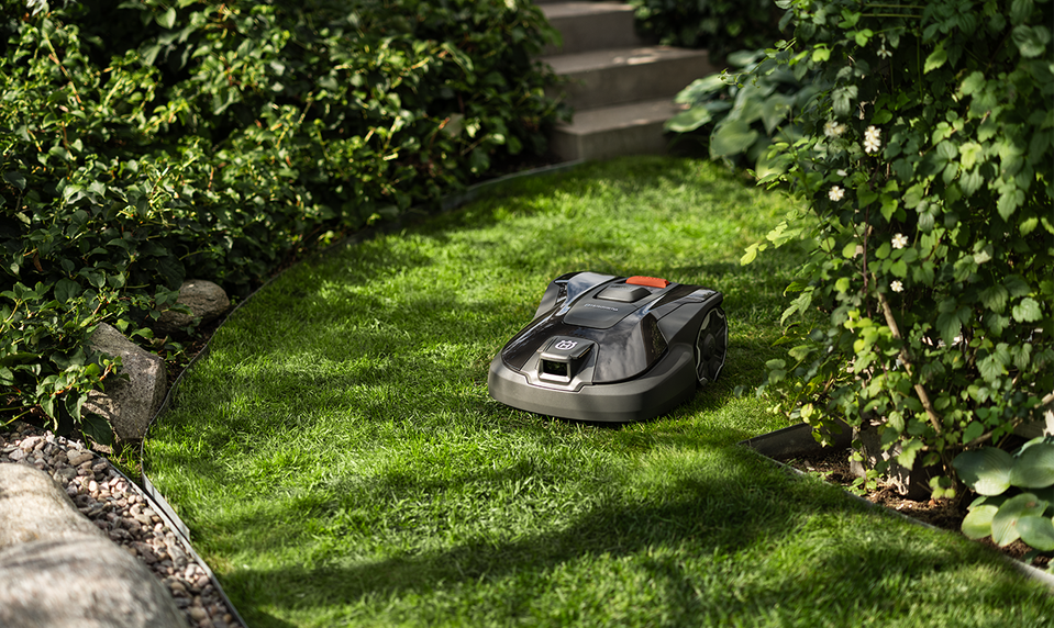 Husqvarna predstavuje dve robotické kosačky s technológiou AI Vision