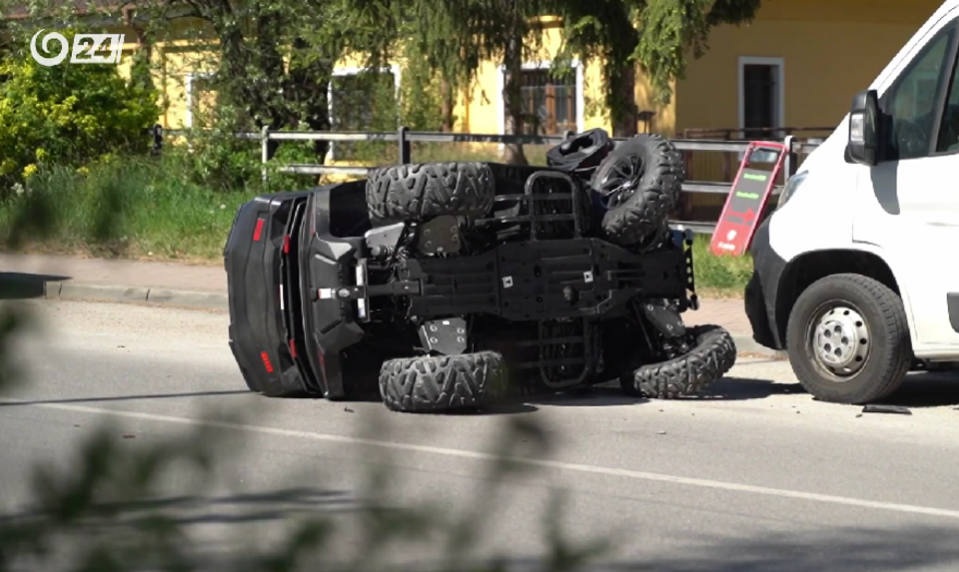 Štvorkolka narazila do áut a prevrátila sa. Obaja účastníci mali v dychu viac ako 2 promile