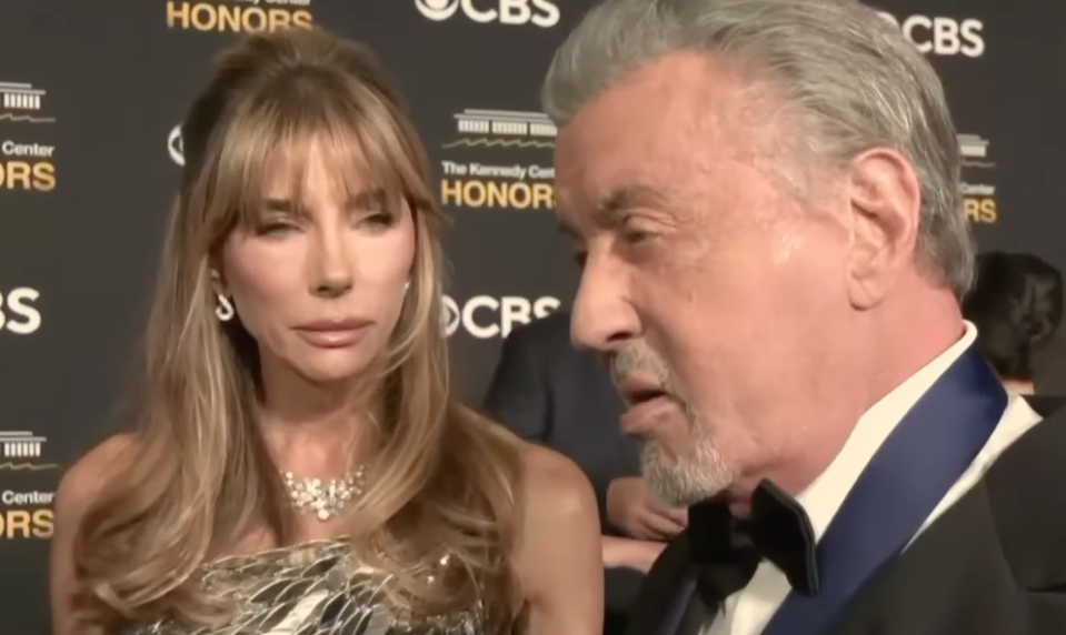 Definitívne to prehnali s plastikami a botoxom! Hviezdny herec s manželkou sú ako voskové figuríny!