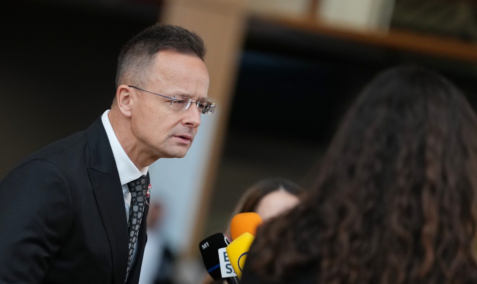 Orbán nariadil vyšetriť informácie o odpočúvaní ministra Szijjártóa