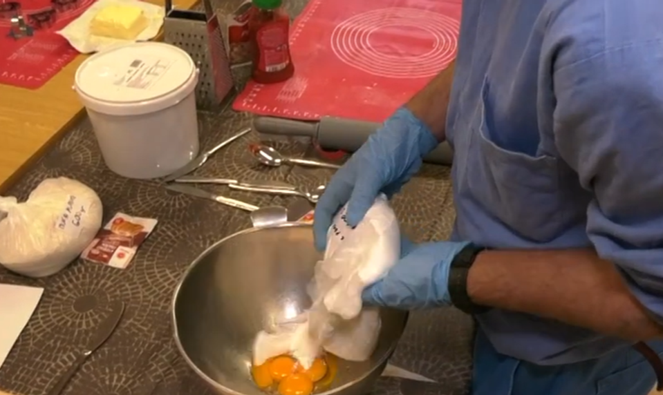 Pred Vianocami sa zdobia a pečú cukrovinky aj za väzenskými múrmi