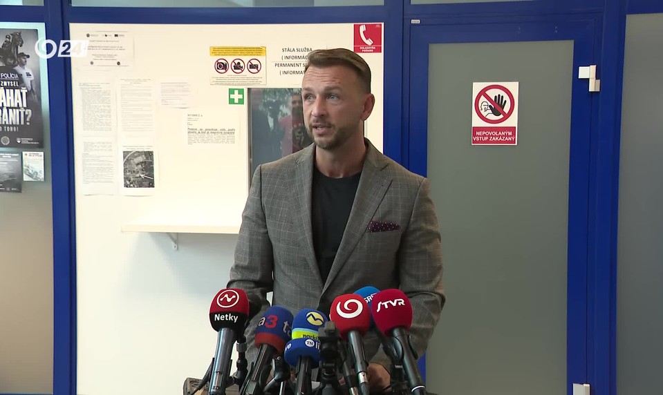 Tlačová beseda ministra Eštoka o stabilizácii Policajného zboru