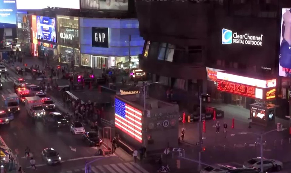 Streľba na Times Square: Zranené tri osoby, polícia zadržala 17-ročného podozrivého