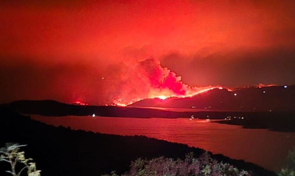 Katastrofálny požiar na chorvátskom ostrove Brač. Evakuovali vyše 700 ľudí
