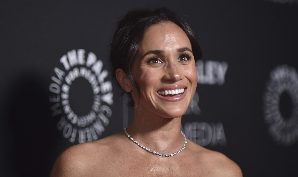 Meghan Markle obvinená z kopírovania Pamely Anderson: Ku kauze sa vyjadrila aj hviezda Baywatchu!