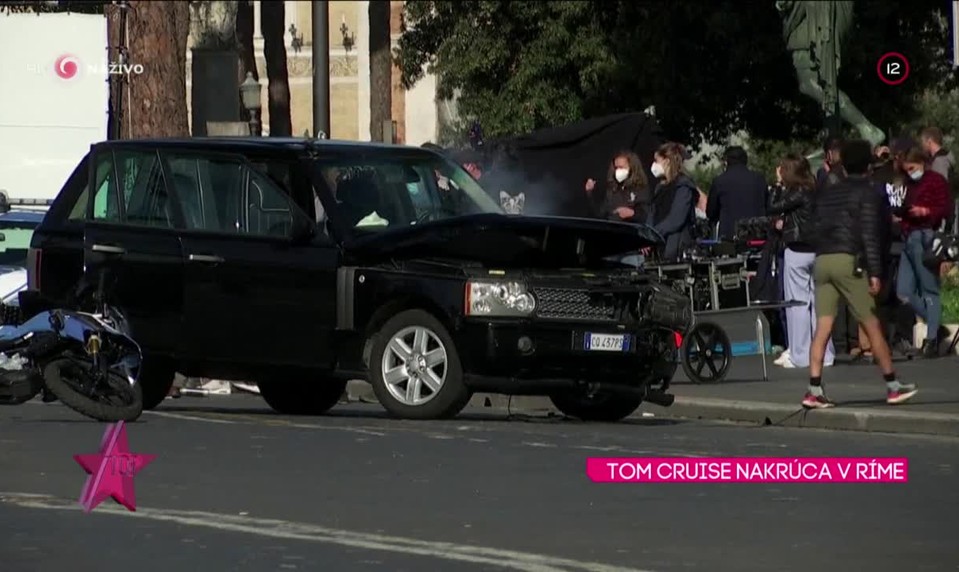 TOM CRUISE NAKRÚCA V RÍME