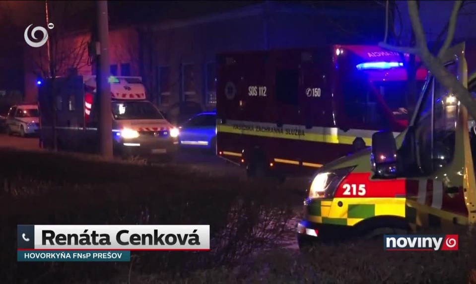 Evakuovali 17 ľudí