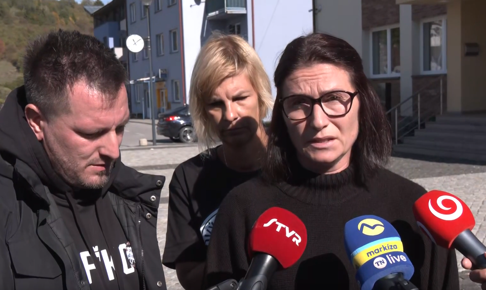 Po tragédii v Staškove sa žiaci vracajú do školy. Riaditeľka ďakuje za obrovskú podporu