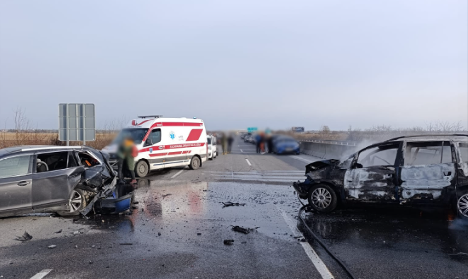 Nehoda dvoch vozidiel na D1: Úsek je uzavretý, premávku odkláňajú