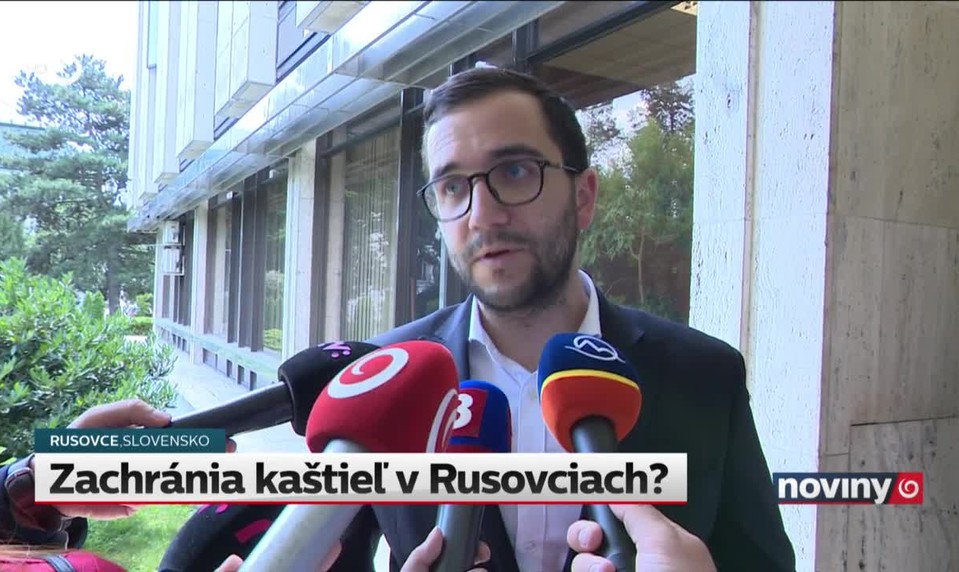 Zachránia kaštieľ v Rusovciach?