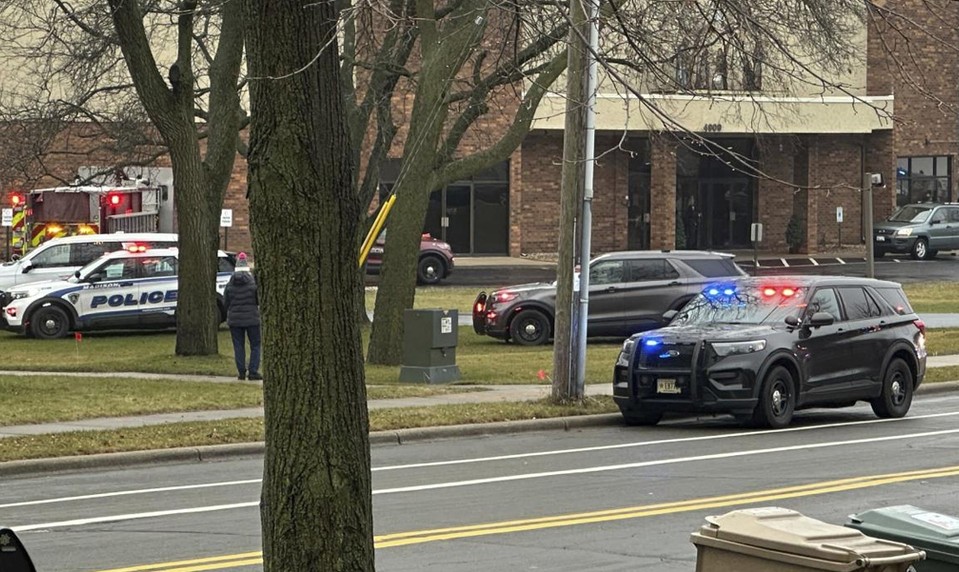 Nočná streľba na univerzitnom internáte: Dvaja mŕtvi, jeden zranený