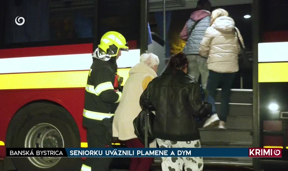 SENIORKU UVÄZNILI PLAMENE A DYM