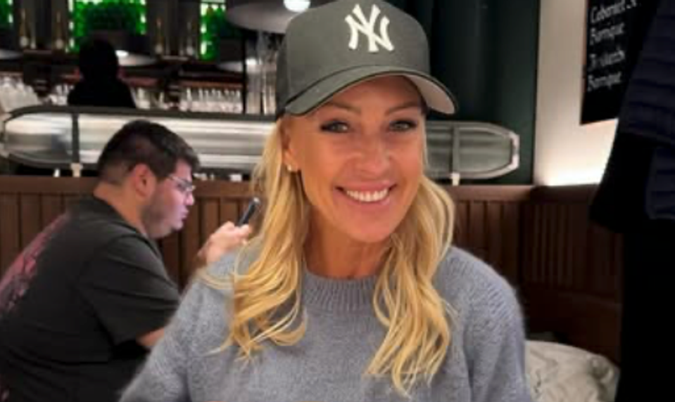 Srdiečka a veľavravné gestá: Zuzana Belohorcová opäť žiari po boku neznámeho muža!