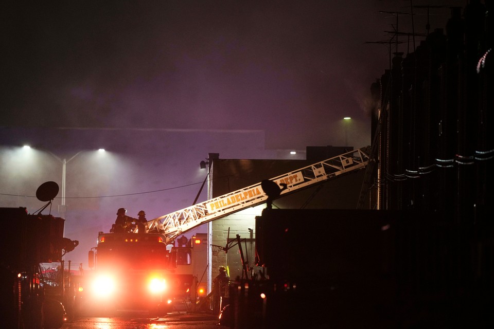 Philadelphia_Small_Plane_Crash082758