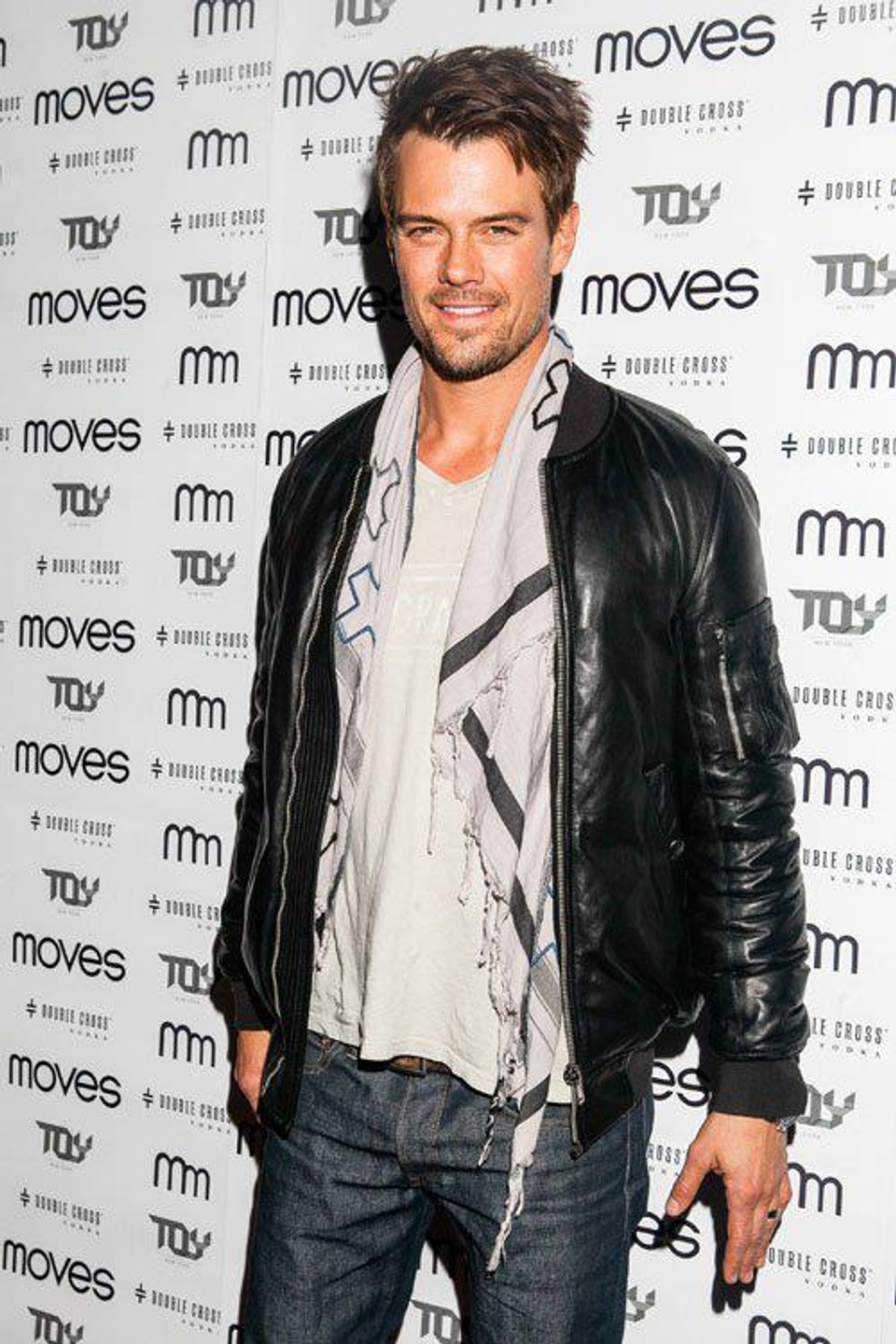 Josh Duhamel 01