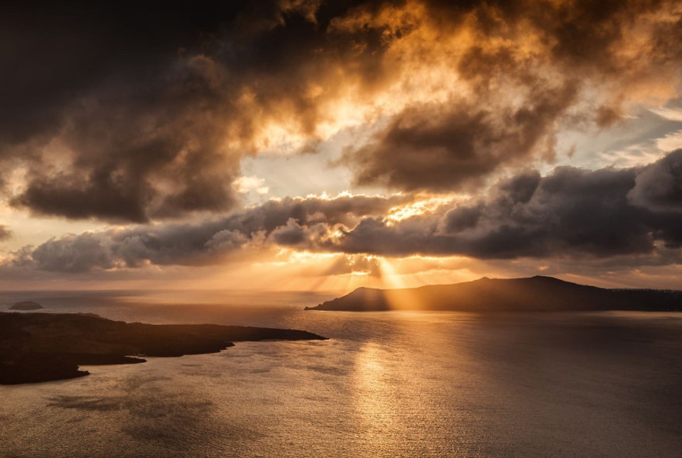 Malebný grécky ostrov Santorini