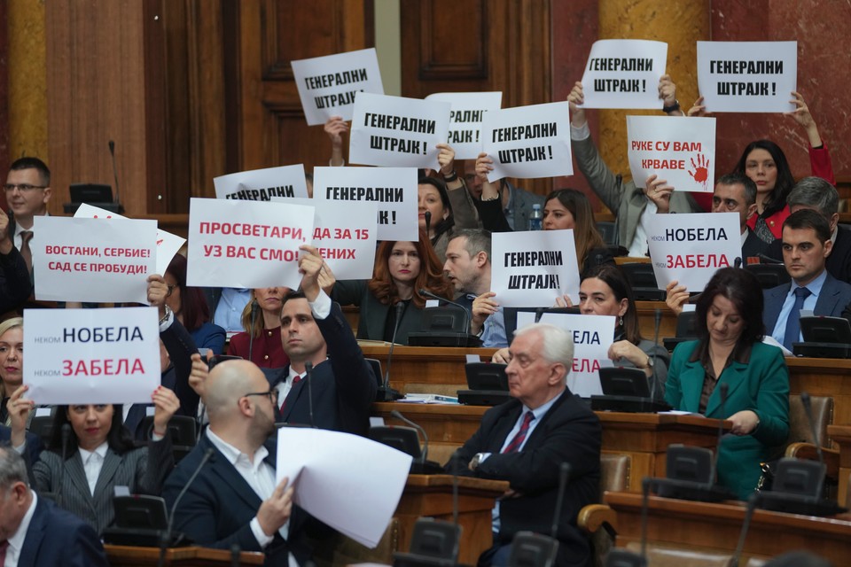 Srbský parlament 2